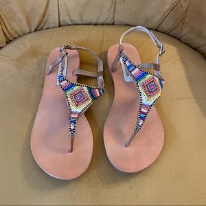 Steve Madden Asterrr Beaded Flat Sandals size 8.5